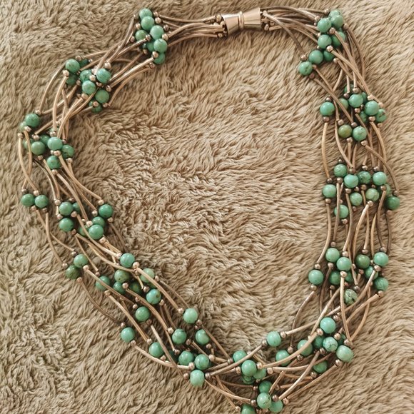 Handcrafted Magnetic Clasp Fashion Neckpiece - Picture 1 of 3